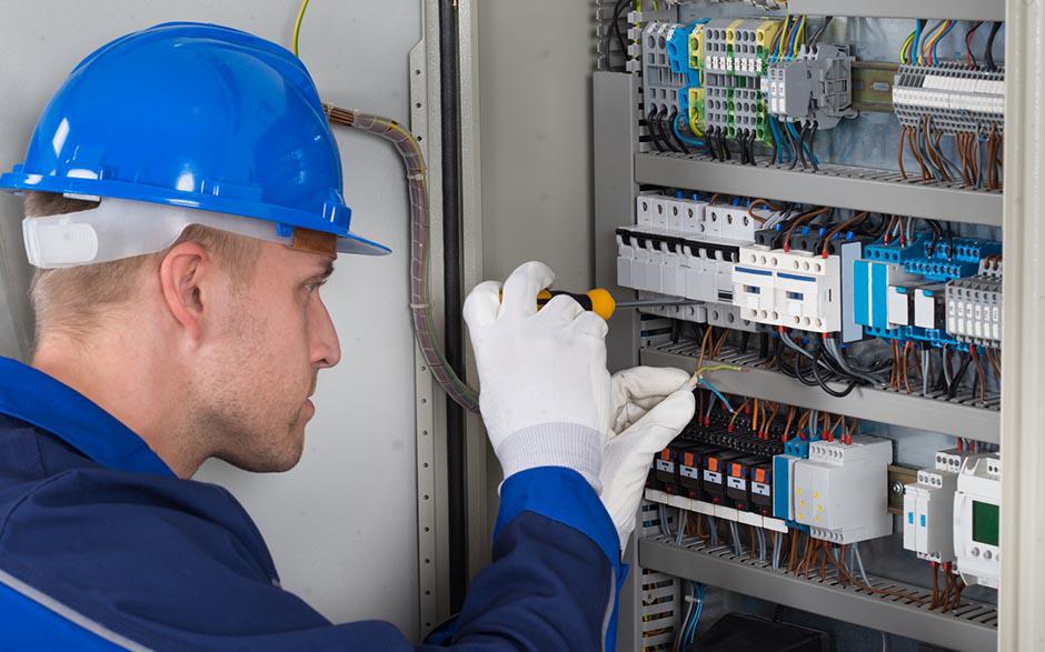 monteur électricien Garches